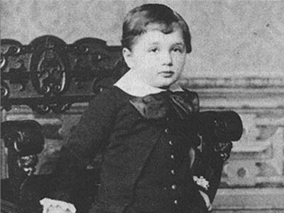 (ویدئو) اثبات وجود خدا توسط نظریهٔ اینشتین/ استاد فقط مات و مبهوت نگاهش کرد!