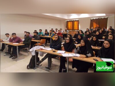 (ویدئو) دانشجوی المپیادی که حواسش اصلاً به درس نیست، استادش مچشو گرفت/ فقط قیافه استاد وقتی جزوه دانشجو رو دید!