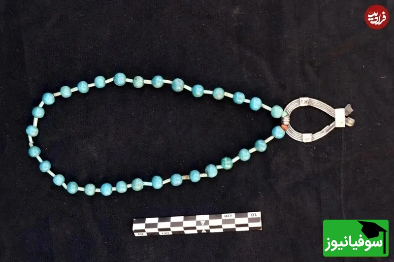 زیورآلات کشف‌شده به‌عنوان اشیاء تدفینی در مقبره‌ها