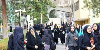 دانشگاه آزاد شهریه را قسطی کرد؛ با اقساطی که تا دفاع پایان‌نامه ادامه دارد