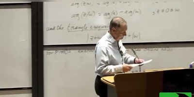 (ویدئو) استاد آکسفورد با یک جمله ساده وایرال شد؛ هم ریاضی درس داد هم زندگی…🥺