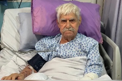 آخرین صحبت‌های مرحوم عنایت بخشی از روی تخت بیمارستان و جملاتی که هنوز هم بوی امیدواری می‌داد+ویدیو / روحش شاد