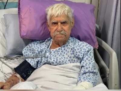 آخرین صحبت‌های مرحوم عنایت بخشی از روی تخت بیمارستان و جملاتی که هنوز هم بوی امیدواری می‌داد+ویدیو / روحش شاد