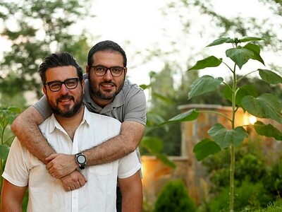 ویدیو/ شوخی چندمرحله‌ای «محسن کیایی» با برادرش موقع برگشت از دانشگاه/ شبی که مصطفی با کیف سامسونت مد سال، اومد خونه بلایی به سرش آوردم که یک ربع کتک خوردم