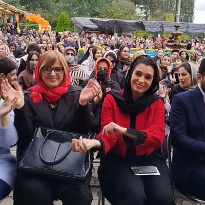 کیف کوک الیکا عبدالرزاقی در جشنواره آشپزی دوآب رامسر با آهنگ مازندرانی در کنار همشهری های خونگرمش/ الیکا عبدالرزاقی هرجا باشه بساط شادی به راهه😍