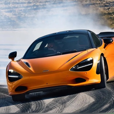 (ویدئو) نگاهی به لحظه نفس‌گیر رونمایی و آنباکس مک‌لارن  750S در شوروم لوکس؛ وقتی کاور کنار می‌ره و ابهت واقعی نمایان می‌شه! 😍🔥