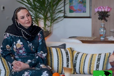 گالری گردی در پنت‌هاوس لوکس و عتیقه‌سرای آزیتا ترکاشوند در «شام ایرانی» با چشم اندازی به وسعت تهران/ تابلو مینیاتوری، آینه‌و‌شمعدان‌های مجلل برنزی و...