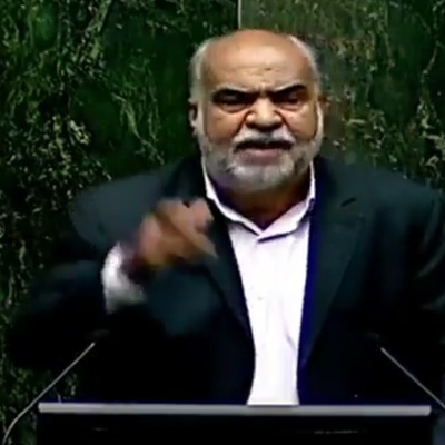 (ویدئو) انتقادات کوبنده نماینده مجلس بافق به وزیر آموزش و پرورش/ صباغیان بافقی: آقای پزشکیان اگر راست می‌گویید وزیر آموزش و پرورش را در کنار دست خود بنشانید!