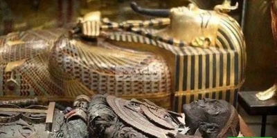 ویدیو/ خنجر طلای «توت عنخ آمون» بیرون‌آمده از مقبرۀ نفرین‌شدۀ فرعون جوان / شاهکاری هولناک از 11 نوع شهاب‌سنگ ملقب به آهن آسمانی در مصر باستان!