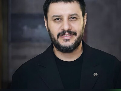 ویدیو | اخلاق معلم‌ها وقتی می‌فهمن یه ذره داره به دانش آموزان خوش میگذره چرا اینجوری میشه آخه / جواد عزتی داشتیم؟