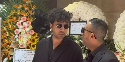 مراسم ختم پدر مهرداد صدیقیان؛ از حضور برادران کیایی، بهرنگ علوی، سمیرا حسن‌پور و... تا پر شدن سالن با تاج‌ گلهای اعیانی و فوق لاکچری +ویدیو