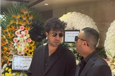 مراسم ختم پدر مهرداد صدیقیان؛ از حضور برادران کیایی، بهرنگ علوی، سمیرا حسن‌پور و... تا پر شدن سالن با تاج‌ گلهای اعیانی و فوق لاکچری +ویدیو