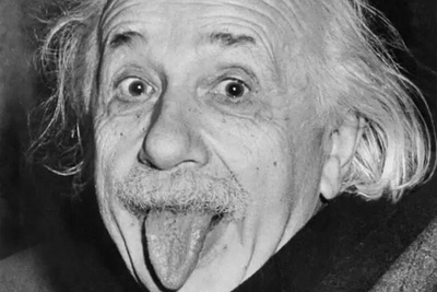 (عکس) شوخی با فیزیکا/ اینشتین اشتباهی در دوران دایناسورها فرود می‌آید!