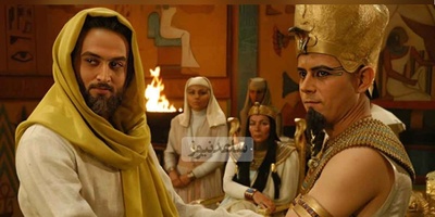 (ویدئو) نگاهی به تخت طلایی و شاهکار فرعون هم‌عصر یوسف پیامبر (ع)، توت عنخ آمون؛ از کنده‌کاری‌های ظریف روی شیشه تا منبت‌های شیر طلایی / چجوری دلش میومده رو این اثر هنری بشینه😍