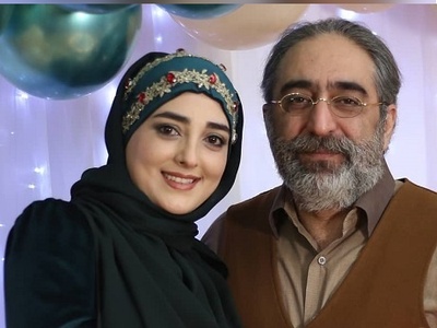 عکس | نگاهی به چیدمان شیک کتابخانه و اتاق موسیقی لاکچری ستاره‌سادات قطبی و همسرش، شهرام شکیبا