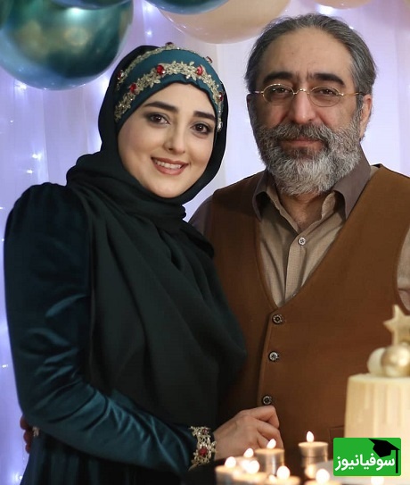 عکس | نگاهی به چیدمان شیک کتابخانه و اتاق موسیقی لاکچری ستارهسادات قطبی و همسرش، شهرام شکیبا