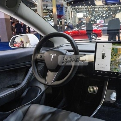 (ویدئو) آینده رانندگی از راه رسید؟ حرکات باورنکردنی تسلا در خیابان‌های سال 2025