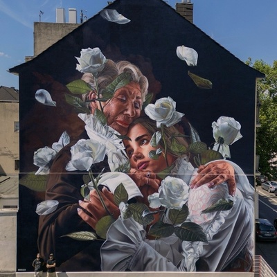 خلاقیت شاهکار هنرمندهای خوش ذوق خیابانی که خرابی ها رو تبدیل به اثر هنری/ببین و لذت ببر😍