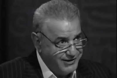 ویدئو | شعرخوانی روح‌نواز رشید کاکاوند از حافظ؛ «دل گفت وصالش به دعا باز توان یافت…»