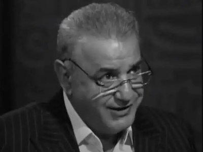 ویدئو | شعرخوانی روح‌نواز رشید کاکاوند از حافظ؛ «دل گفت وصالش به دعا باز توان یافت…»