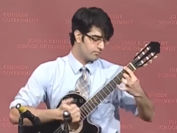 نوازندگی بی نظیر پسر ایرانی در دانشگاه هاروارد+فیلم