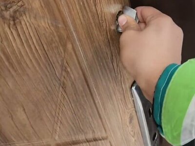 (ویدیو) خلاقیت و نبوغ دانش‌آموزان برای اختراع دستگیرهٔ درب