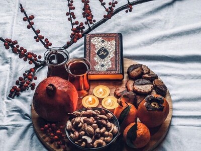 ویدیو / حضور باشکوه بزرگان شعر و ادب فارسی و پادشاهان هخامنشی در جشن شب یلدا و درخشش لباس‌های اصیل ایرانی