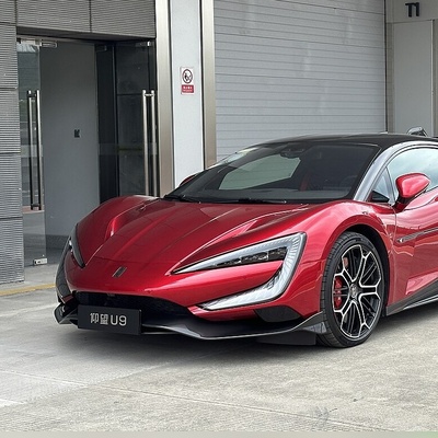 نگاهی به آنباکس ابرخودروی چینی که با 1287 اسب بخار، جاذبه را به چالش می‌کشد! 🤯 رقص عجیب Yangwang U9 را ببینید.