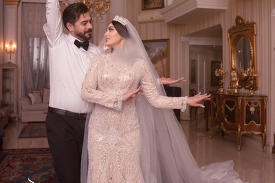 پارت دوم جشن عروسی مریم مومن مزین به جملات عاشقانه سهیل قاصدی: جونم رو رفیقم رو دارم برای اولین بار توی لباس عروسی میبینم😍❤+فیلم