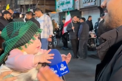 گزارش جنجالی با بچه انقلابی شیطون کف خیابون؛ خبرنگاری که حریف این فسقلی نشد