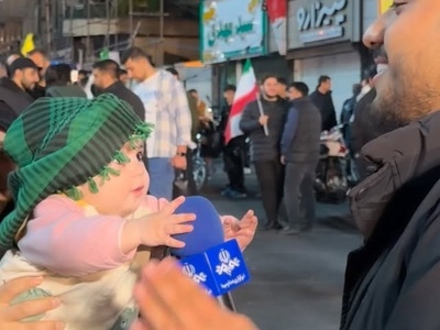 گزارش جنجالی با بچه انقلابی شیطون کف خیابون؛ خبرنگاری که حریف این فسقلی نشد