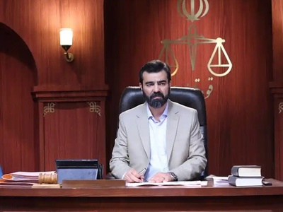 ویدیو | سِیلی از احساسات با صدای آقای قاضی؛ این چند بیت اندازه یه کتاب حرف داشت و خانم وکیل رو سرجاش میخکوب کرد!