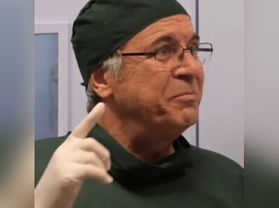 ویدیو/ وقتی غلامرضا نیکخواه جراح قلب می‌شود/ فقط قیافۀ سیامک انصاری وقتی فهمید دکتر نمیدونه دستگاه بای‌پس قلب چیه