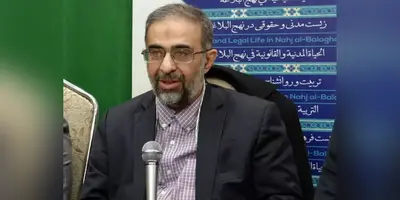 معاون علوم انسانی و هنر دانشگاه آزاد: لزوم تدوین رشته‌های میان رشته‌ای جدید با کمک اعضای هیئت علمی