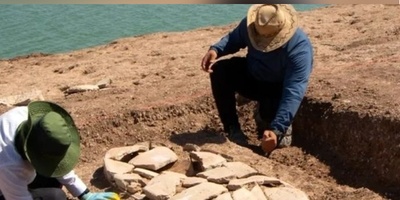 قبرهای باستانی از زیر آب‌های رودخانۀ دجله بیرون آمدند؛ کشف شگفت‌انگیز باستان‌شناسی