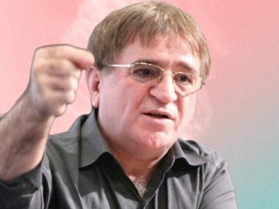 (ویدئو) لبخندهایی که بوی خیانت می‌دهند! افشاگری تکان‌دهنده دکتر انوشه از پشت پرده رفاقت‌ها