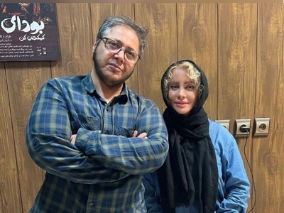 (ویدئو) نگاهی به چیدمان بی عیب و نقص و پر و پیمون کتابخانه منزل مجردی مازیار لرستانی؛ بعضی کتابا واقعا قیمتی و کمیابن! / سماور چی میگه اون وسط؟!😂