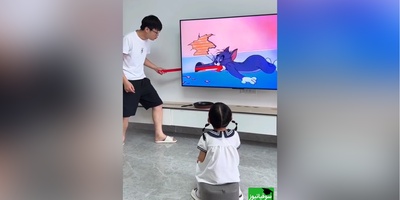 خلاقیت خنده‌دار و تحسین برانگیز پدر کره‌ای در تماشای کارتون حماسه آفرید