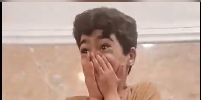 (ویدئو) خنده‌ای که زیر آوار جا ماند؛ روایت غم‌انگیز ماکان نصیری، تنها مفقودالاثر فاجعه مدرسه شجره طیبه میناب