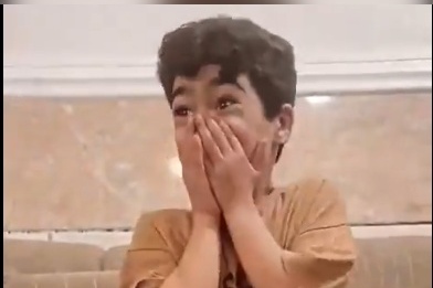 (ویدئو) خنده‌ای که زیر آوار جا ماند؛ روایت غم‌انگیز ماکان نصیری، تنها مفقودالاثر فاجعه مدرسه شجره طیبه میناب