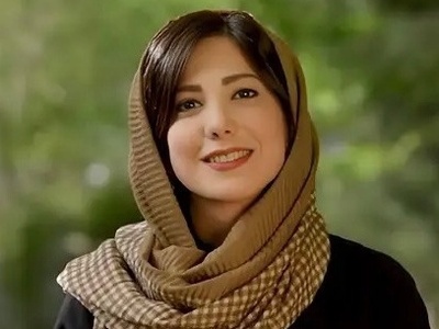 (ویدیو) دلنشین‌ترین شعر حافظ با صدای آرامبخش باران نیکراه: عِیْبِ رِنْدان مَکُن ای زاهِدِ پاکیزه‌سِرِشْت!/ که گُناهِ دِگَران بَر تو نَخواهَنْد نِوِشْت