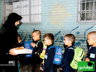 شیطنت‌های ته سرویس و حضور پرشور والدین؛ بازگشایی مدارس در دهه هفتاد + تصاویر