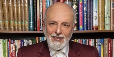 (ویدیو) مهم‌ترین توصیه های دکتر علیرضا آزمندیان روانشناس معروف: اگر سواد مالی داشته باشی ولی باور درست از پول نداشته باشی هیچ رشد واقعی نخواهی داشت...