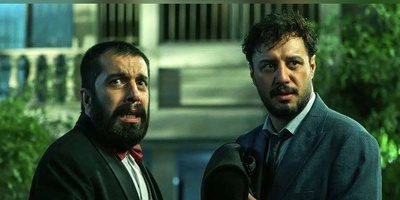 (عکس) وقتی دانشجوهای پزشکی آقا رو یه بار تو دانشکده  میبینی و یه بار جلو در خوابگاه😂