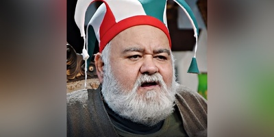 سکانس دیدنی و فوتبالی زنده‌یاد اکبر عبدی؛ همه منتظر گل ایران بودن اما برق رفت! / روحش شاد