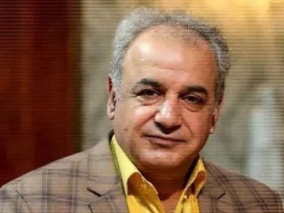 (ویدیو) دکلمه‌ی احساسی احمد شاملو با صدای زیبای رشید کاکاوند: من بامدادم سرانجام
خسته/ بی آن که جز با خویشتن به جنگ برخاسته‌باشم...