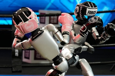 (ویدئو) رینگ های چینی میزبان ربات‌هایی که 4 ساعت بی‌وقفه می‌جنگند!