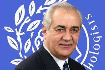 (ویدیو) مهم‌ترین نصیحت دکتر هلاکویی درمورد ازدواج: در دنیای امروز عشق اگر نیست، ازدواج معنی ندارد...