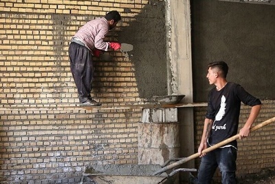 خلاقیت تحسین برانگیز یک معمار هنرمند برای احداث ساختمان مسکونی با هزاران نامه عاشقانه به جای سیمان و آجر! تنها کسی که میتونه ادعا کنه هنرمند واقعیه+عکس