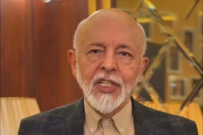 (ویدیو) دکتر علیرضا آزمندیان، روانشناس معروف: نگران جا ماندن نباش، مسیر تو منحصر‌به‌فرد است